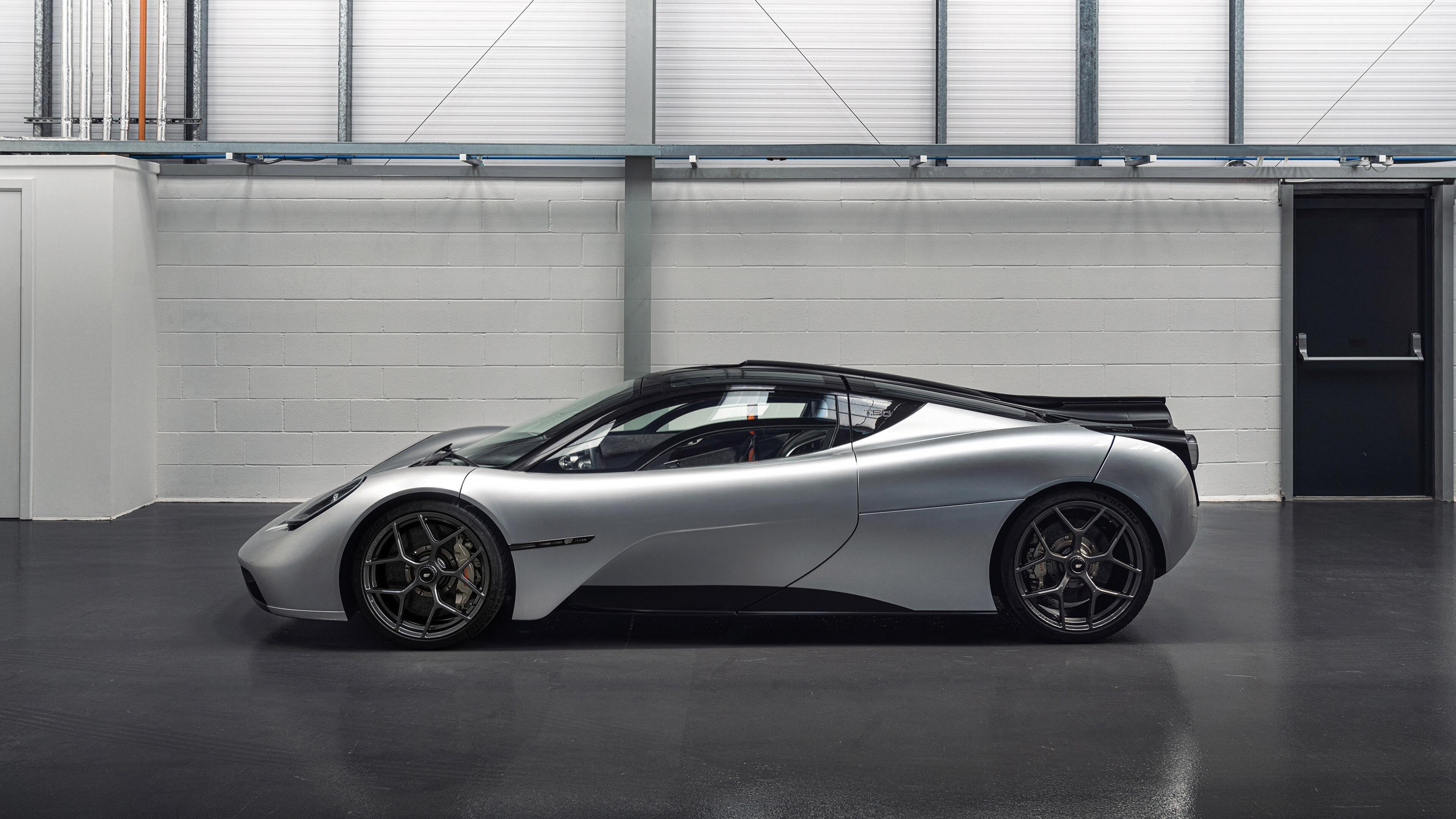 拜仁官方祝贺球星完成百场里程碑，拜仁冠军